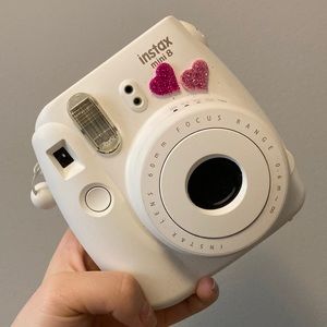 White Instax mini8